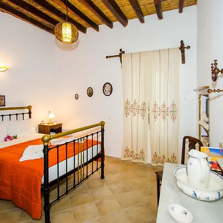 Maria Traditional 3*