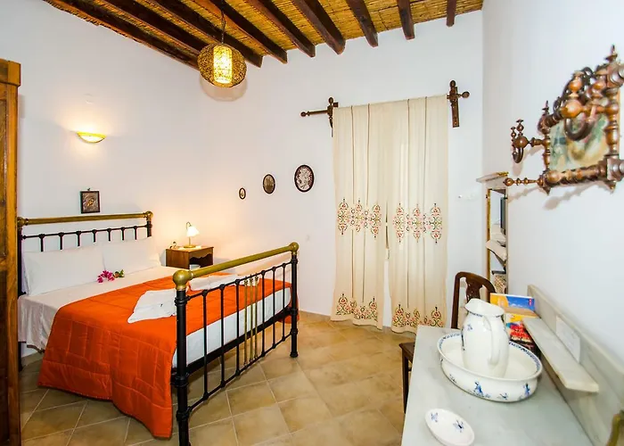 Maria Traditional 3*