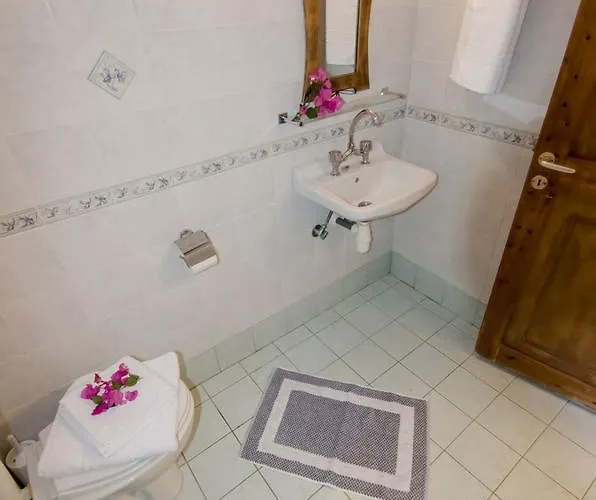 Maria Traditional Casa de hóspedes 3*